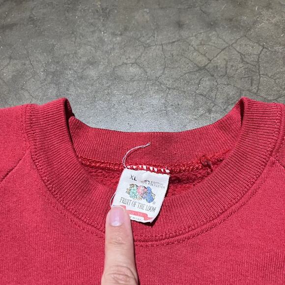 Vintage 90s Fruit of the Loom Red Blank Boxy Sweatshirt - Picture 3 of 3